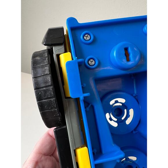 Fisher-Price DC Super Friends Batman and Batmobile 2020 with Police Figure 2016 - Picture 14 of 14